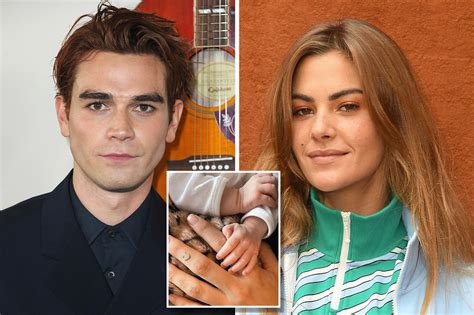 KJ Apa and Clara Berrys 1st Son: Photos of Baby。